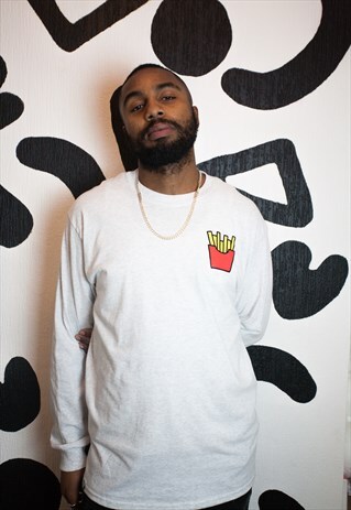 LONG SLEEVE FRIES T-SHIRT IN LIGHT GREY