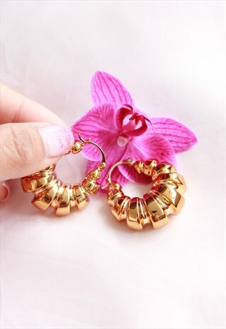 SMALL CHUNKY GOLD CRAVED HOOPS EARRINGS