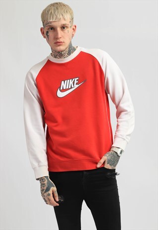 VINTAGE NIKE SWEATSHIRT