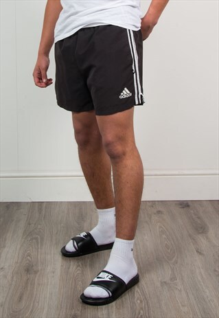 VINTAGE ADIDAS SHORTS