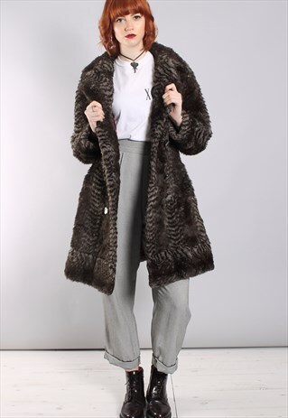 VINTAGE 70S FITTED STRIPE FAUX FUR COAT