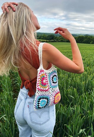 WHITE HANDMADE CROCHET SHOULDER TOTE BAG FOR SUMMER FESTIVAL