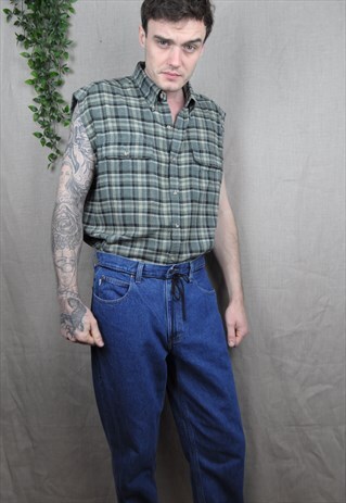 SLEEVELESS FLANNEL SHIRT