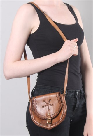VINTAGE BROWN TOOLED LEATHER CROSS BODY SMALL SHOULDER BAG