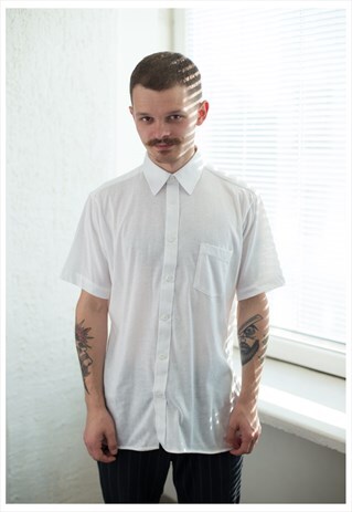 VINTAGE 90'S WHITE SHORT SLEEVED SHIRT