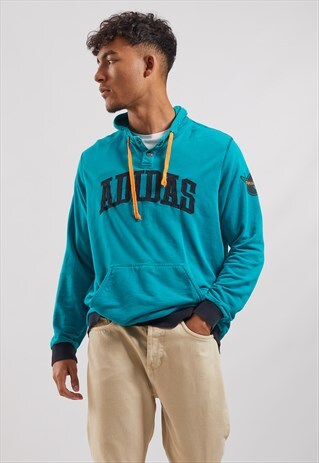 VINTAGE ADIDAS HOODIE