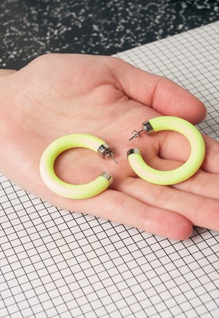90S VINTAGE PLASTIC NEON HOOK EARRINGS