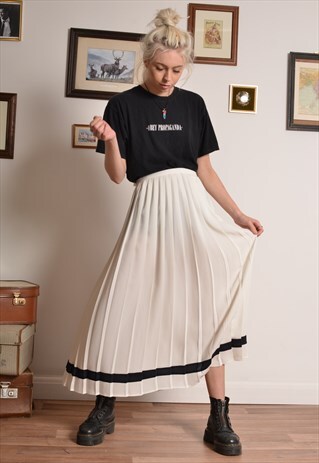 VINTAGE 90S CHIFFON MAXI SKIRT WITH PLEATS IN CREAM