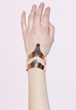 EARLY 1990S VINTAGE METALLIC GOLD METAL BRACELET CHUNKY