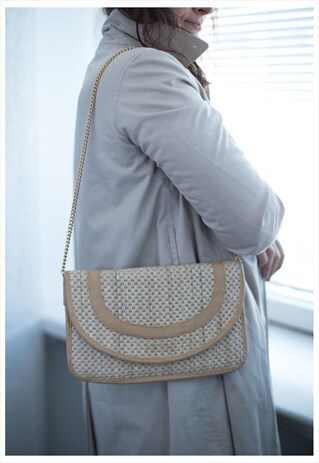 VINTAGE 80'S BEIGE STRAW CHAIN CLUTCH BAG