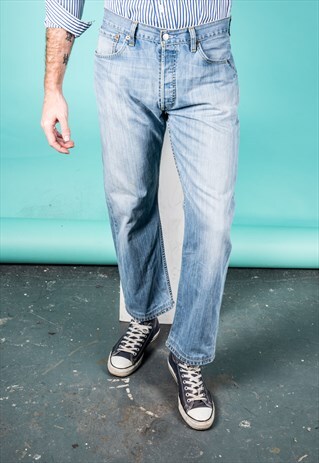 VINTAGE LEVI'S 501 JEANS IN BLUE DENIM WITH PAINT MARKS