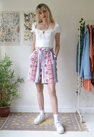 VINTAGE FLORAL SHORTS
