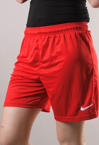 VINTAGE NIKE SHORTS