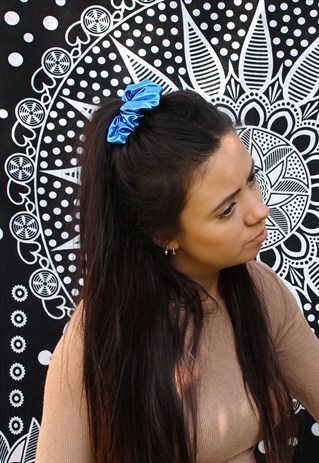 BLUE METALLIC SCRUNCHIE