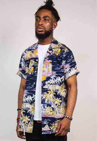 VINTAGE 90'S NAVY HAWAIIAN SHORT SLEEVE SHIRT