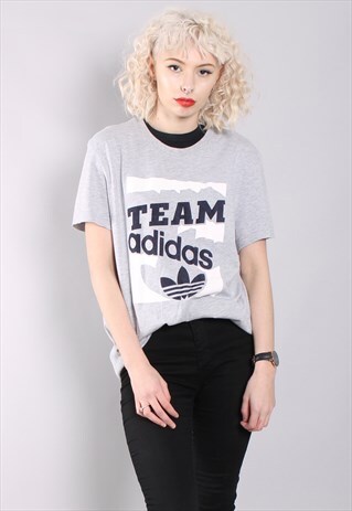 VINTAGE ADIDAS T-SHIRT