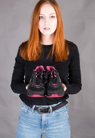 VINTAGE NIKE AIR TRAINERS