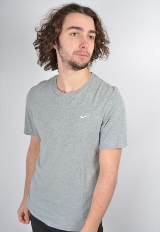 VINTAGE NIKE T-SHIRT IN GREY