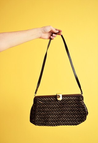 70'S ABSTRACT PATTERN VELVET CLUTCH STYLE PETITE BAG