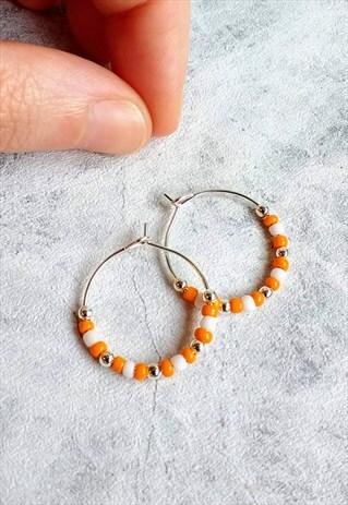 MINI HANDMADE BEADED HOOP EARRINGS ORANGE