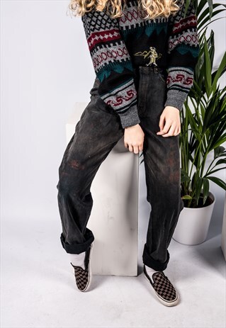 VINTAGE LEVI'S 501 MOM JEANS IN BLACK WITH PAINT MARKS