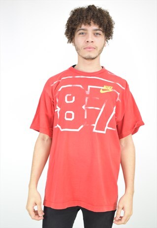 VINTAGE 90'S NIKE T-SHIRT
