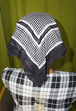 VINTAGE BLACK & WHITE DETAILED BANDANNA SCARF