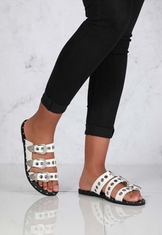 SLIP ON 3 BUCKLES STRAP SANDAL IN WHITE