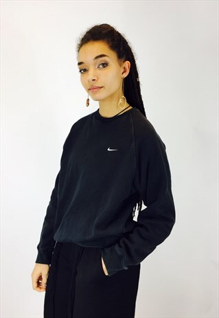NIKE BLACK EMBROIDERED SWOOSH SWEATSHIRT