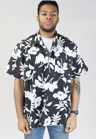 VINTAGE 90S BLACK AND WHITE FLOWER PATTERNED SHIRT