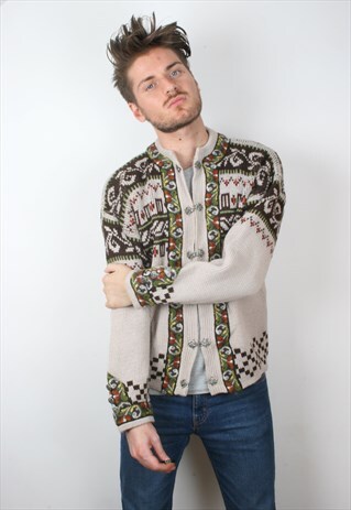 VINTAGE CHUNKY KNIT NORWEGIAN CLASPED WOOLLEN CARDIGAN
