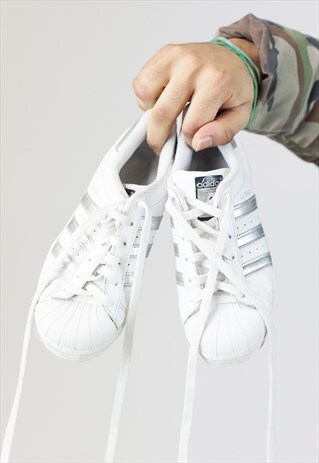 VINTAGE ADIDAS SUPERSTAR TRAINERS