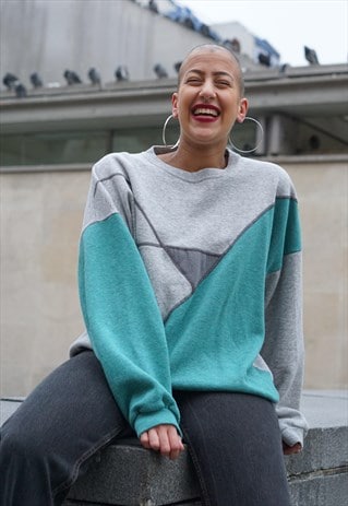 GRAPHIC SWEATSHIRT