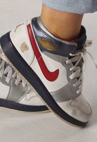 JORDON HI TOPS TRAINERS UK 5, US 5.5Y , EUR 38. (73W)