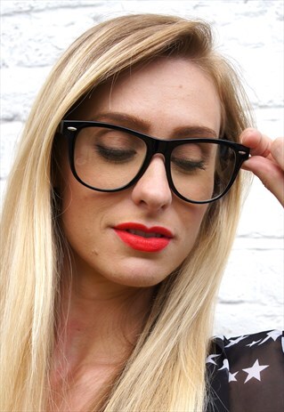 BLACK FRAME GEEK GLASSES