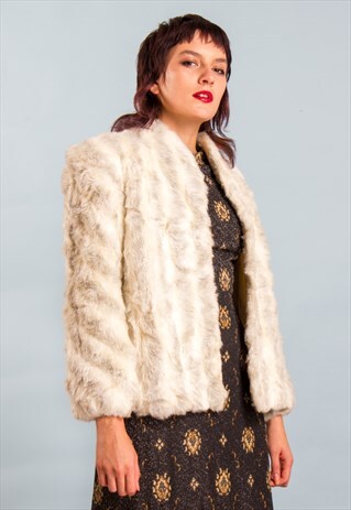 VINTAGE FAUX FUR WINTER COAT / JACKET IN CREAM & GREY