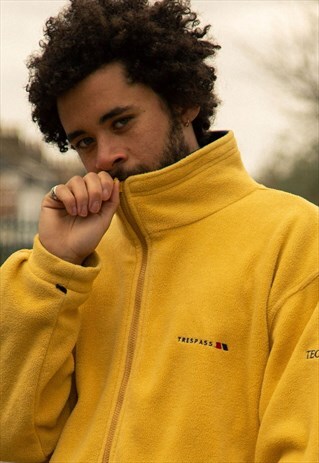 VINTAGE TRESPASS ZIP UP WINDBREAKER FLEECE JACKET IN YELLOW
