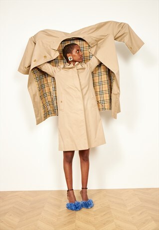 VINTAGE BURBERRY TRENCH COAT