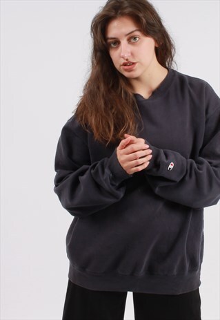 VINTAGE CHAMPION SWEATSHIRT