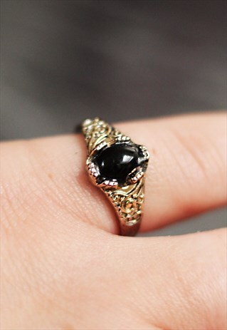 VINTAGE BLACK STONE RING