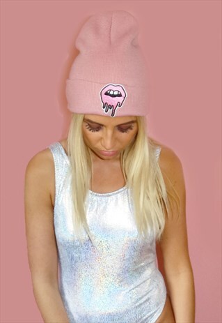 GREY DRIP LIP BEANIE HAT