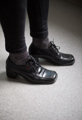 VINTAGE 80'S BLACK LACE UP SHOES