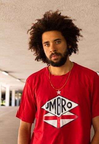 VINTAGE 00'S UMBRO ENGLAND T SHIRT IN RED AND WHITE