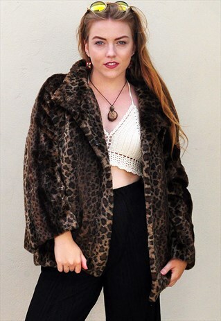 VINTAGE 90S LEOPARD PRINT FAUX FUR JACKET / COAT