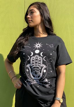 Yolotus Hand Of Fatima Celestial Graphic T-shirt in Black
