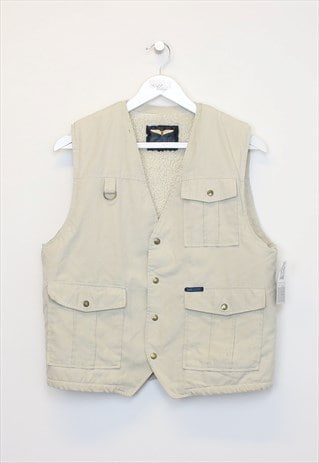 Vintage Wing base vest in White. Best fits M
