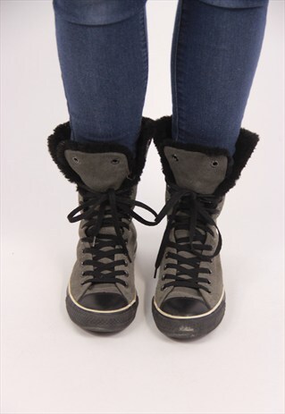 VINTAGE CONVERSE TRAINERS