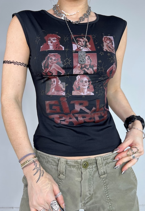 garment image