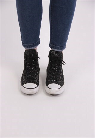 VINTAGE CONVERSE TRAINERS
