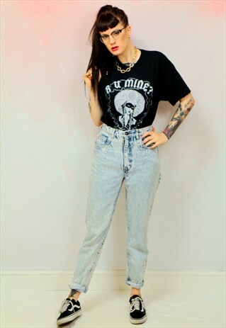 1990S VINTAGE HIGH WAIST LIGHT ACID WASH MOM JEANS
